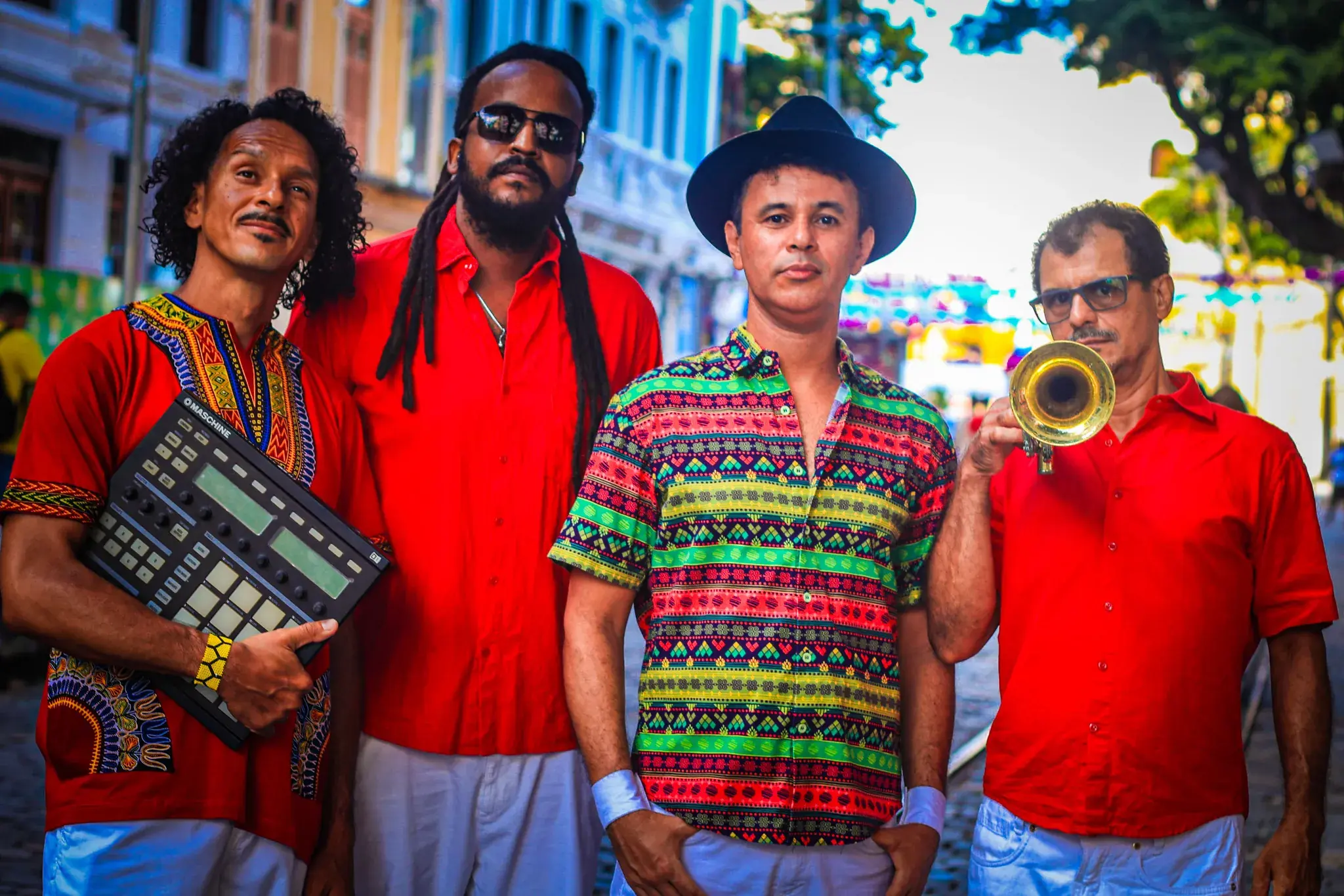 Hamilton Tenório, Arnaldo do Monte, Alê Maia e Roberto Patrício, na rua do Bom Jesus no Recife Antigo.